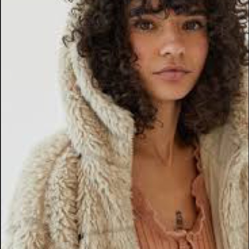 UO blue cropped teddy coat - Picture 7 of 9